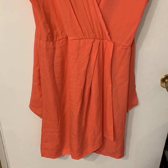 Beautiful coral DVF dress - Picture 3 of 7